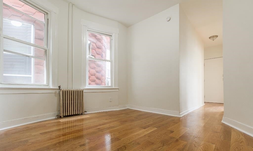 49 WARNER AVE