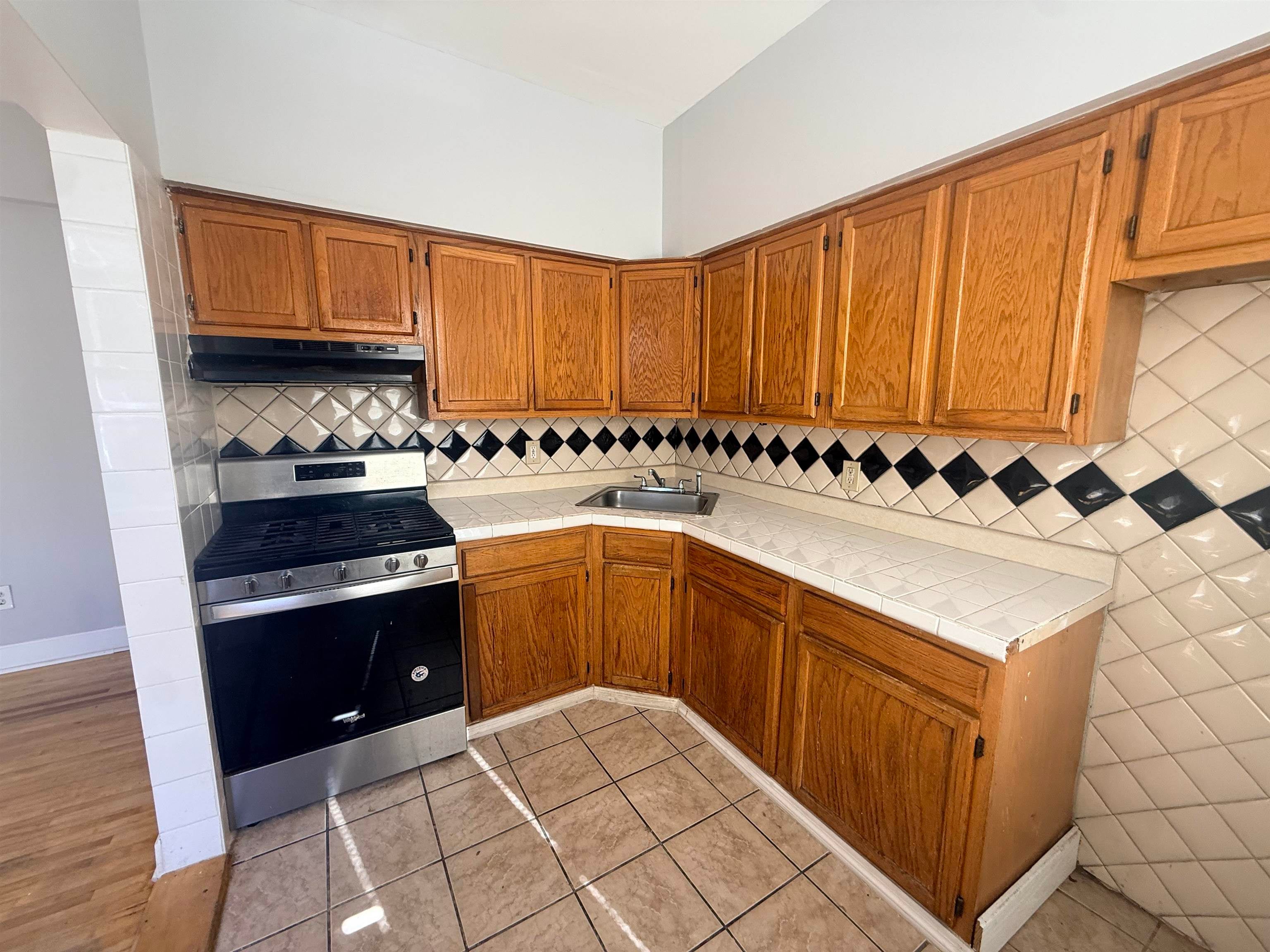 220 STEGMAN ST 2C
