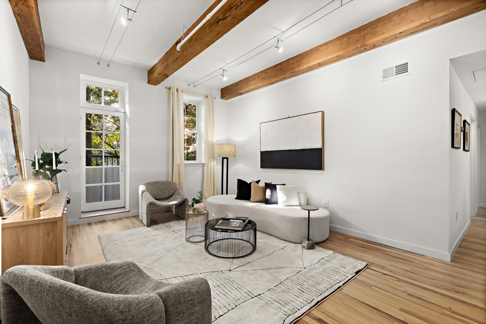 1034 CLINTON ST 104