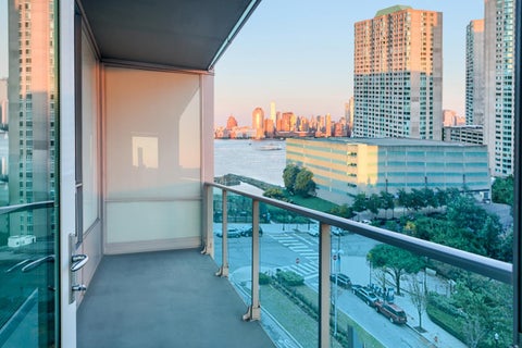 Homes For Rent - 20 Newport Parkway #801<br/> Hudson County, Jersey City, NJ 07310