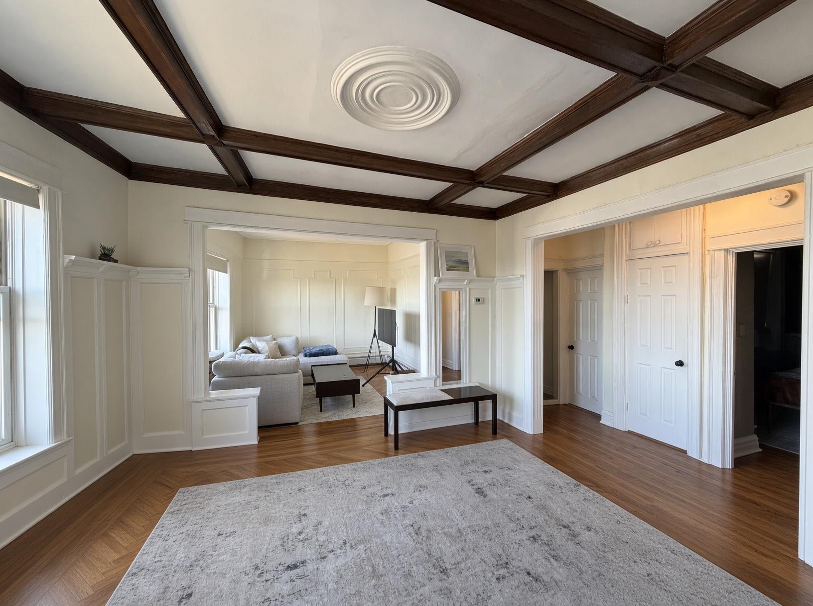 66 ROMAINE AVE 13