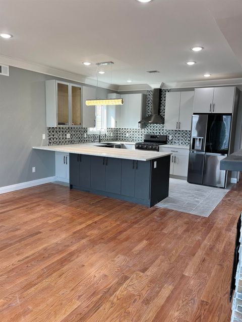 Multifamily For Rent - 29 Wallis Ave #2<br/> Jersey City, NJ 07306