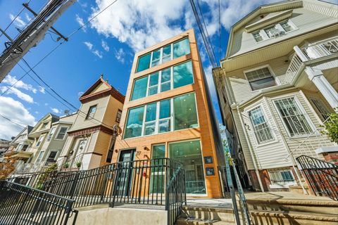 Condo For Sale - 77 Van Reypen St #1<br/> Jersey City, NJ 07306