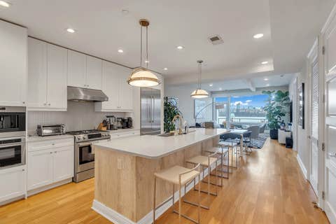 Condo For Sale - 9 Somerset Lane #617<br/> Edgewater, NJ 07093