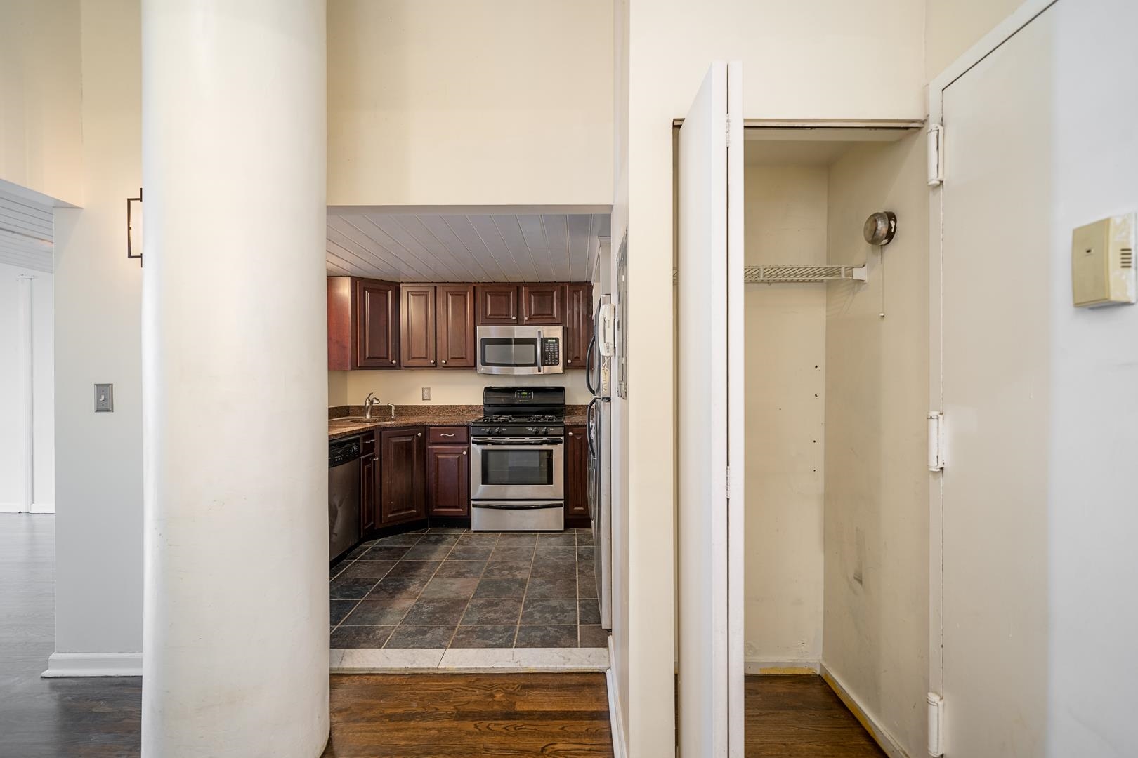 205 10th St #4E, Jersey City, New Jersey image 14