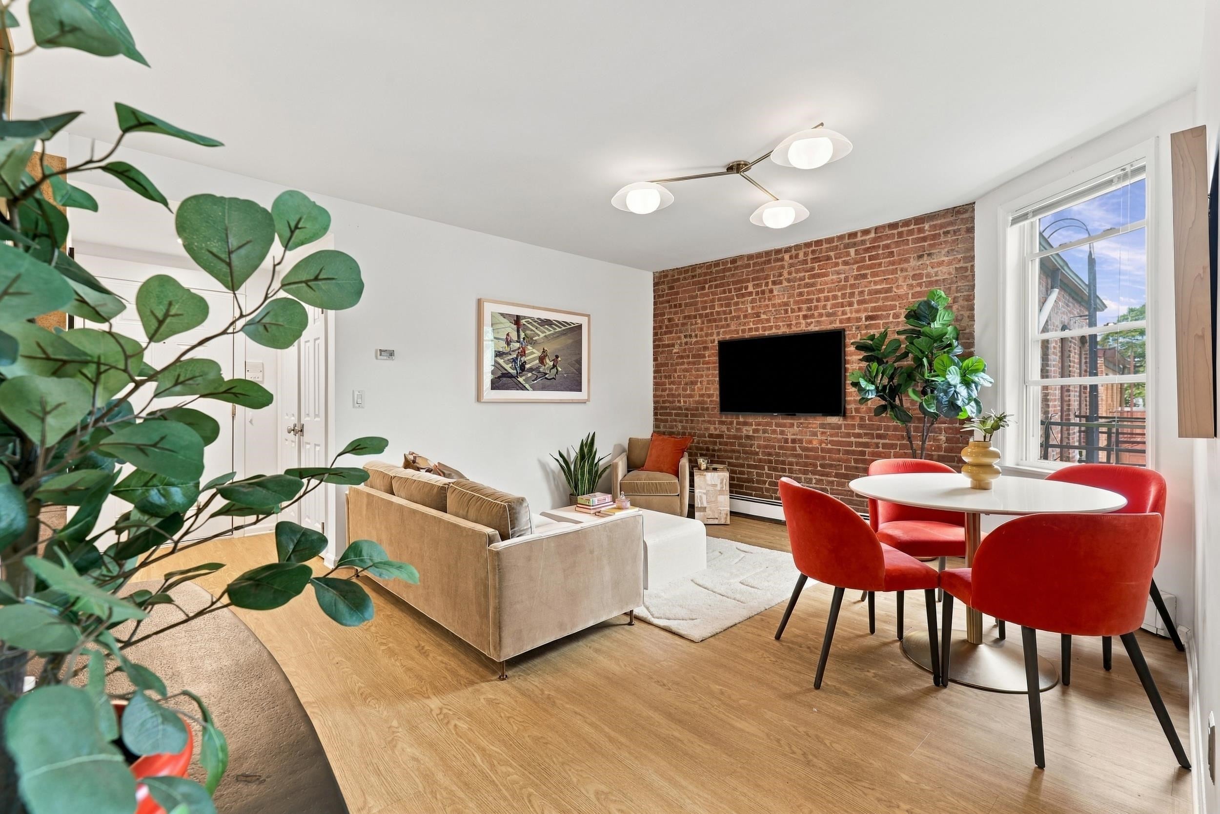 234 6TH ST 10