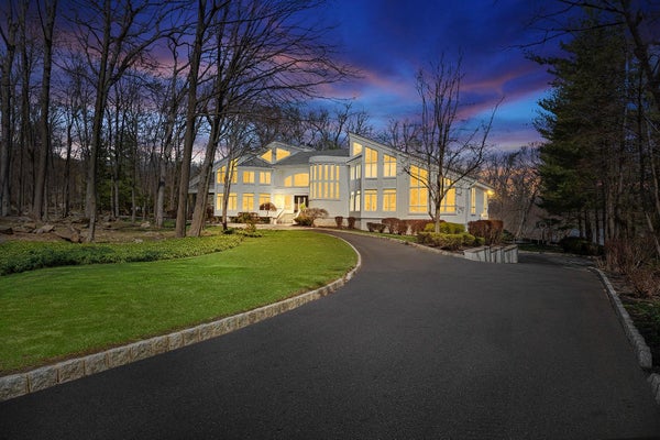 817 W SHORE DR, KINNELON, NJ 07405 - Image 3253929de0c2ff96c2d074e840829feb/4093060527