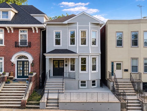 Multifamily For Sale - 19 Thorne St<br/> Hudson County, Jersey City, NJ 07307