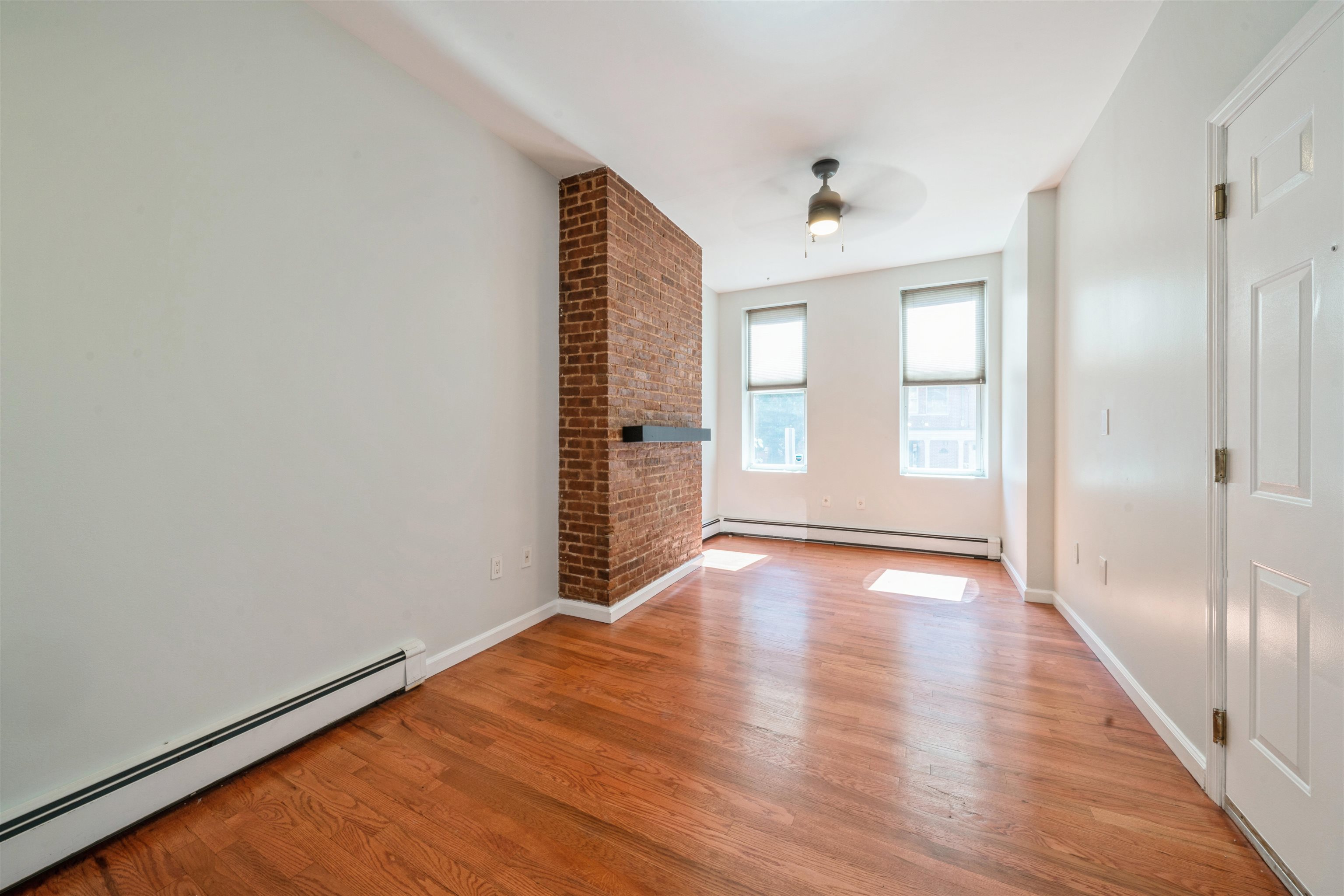 218 Willow Ave #1R, Hoboken, New Jersey image 3