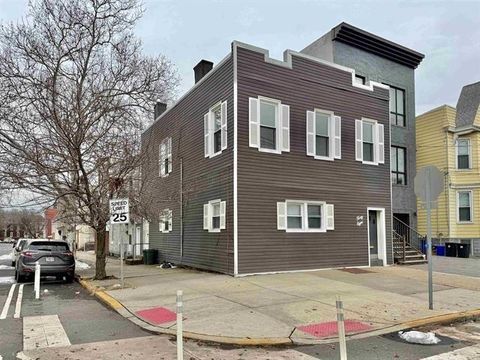 48 CARLTON AVE Jersey City NJ 07307