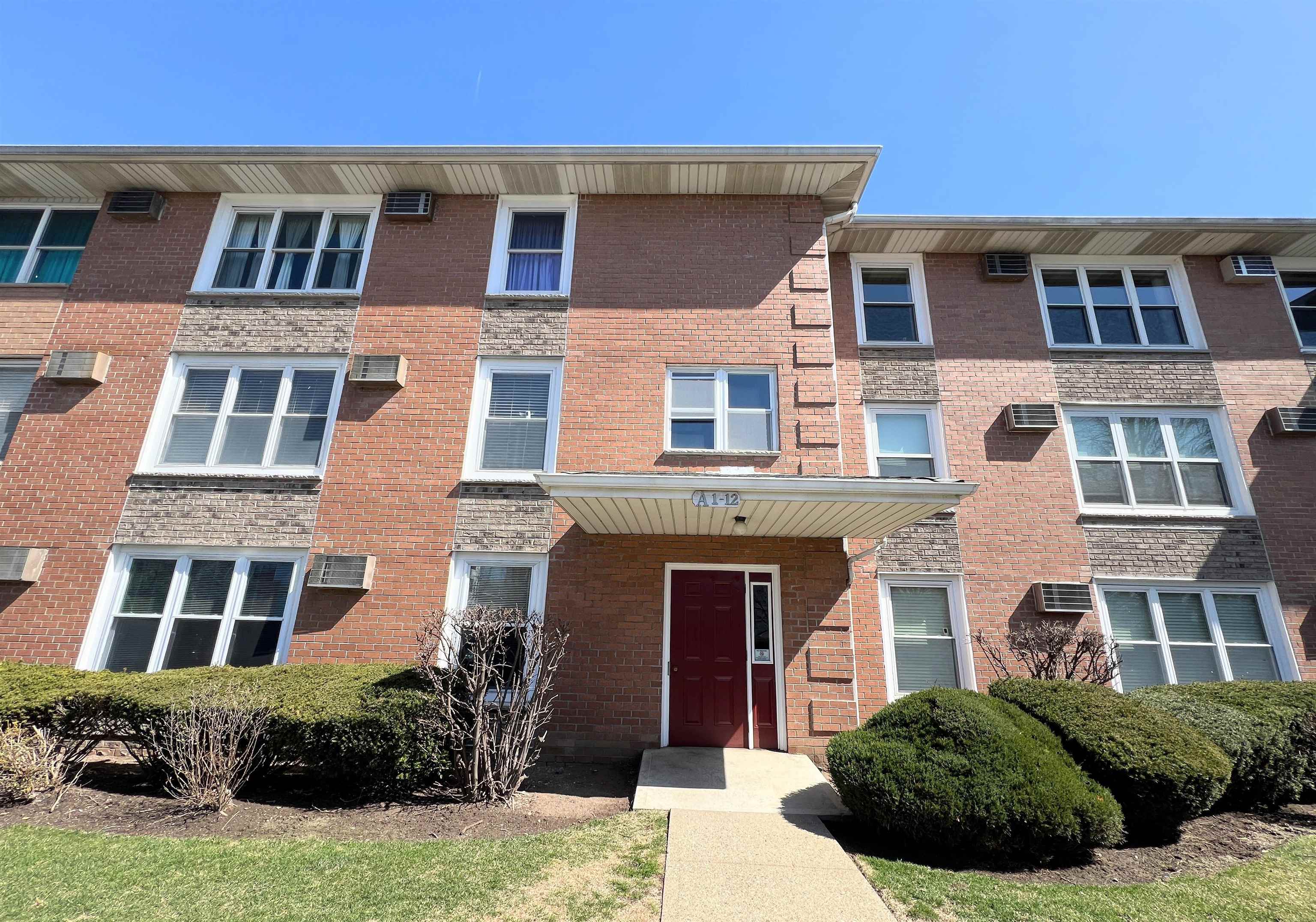 12 Riverview Ct #A12, Secaucus, New Jersey image 1