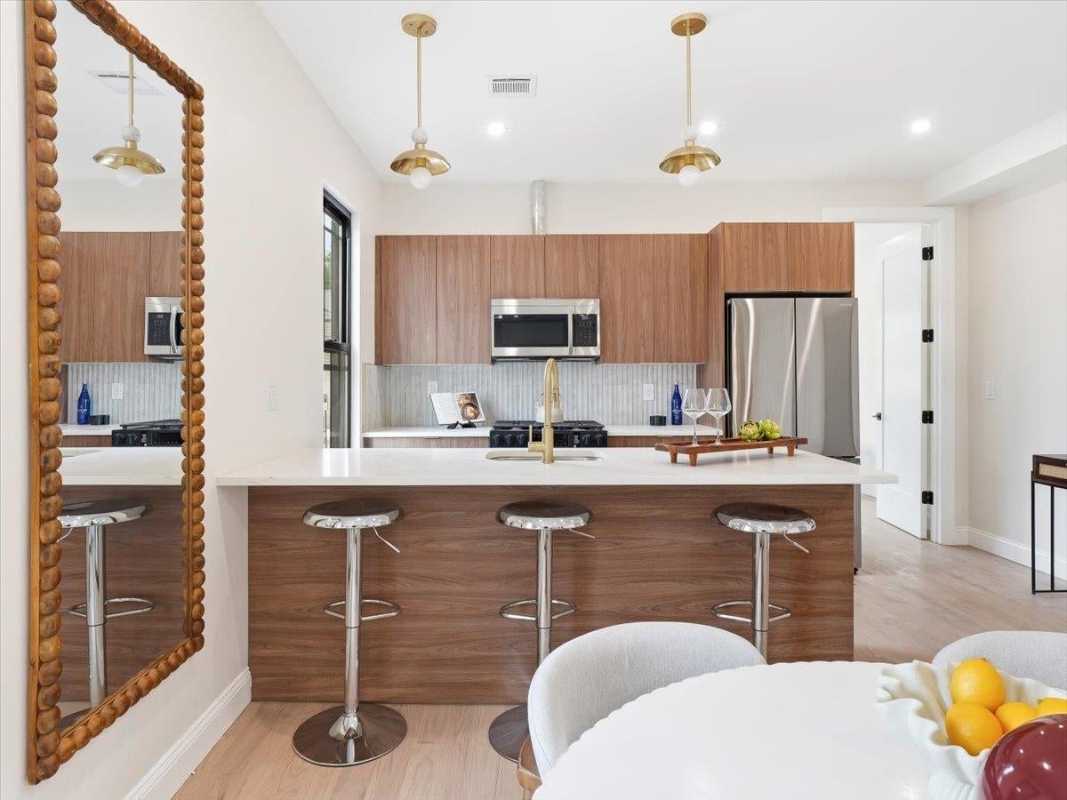 29 WELDON ST 2