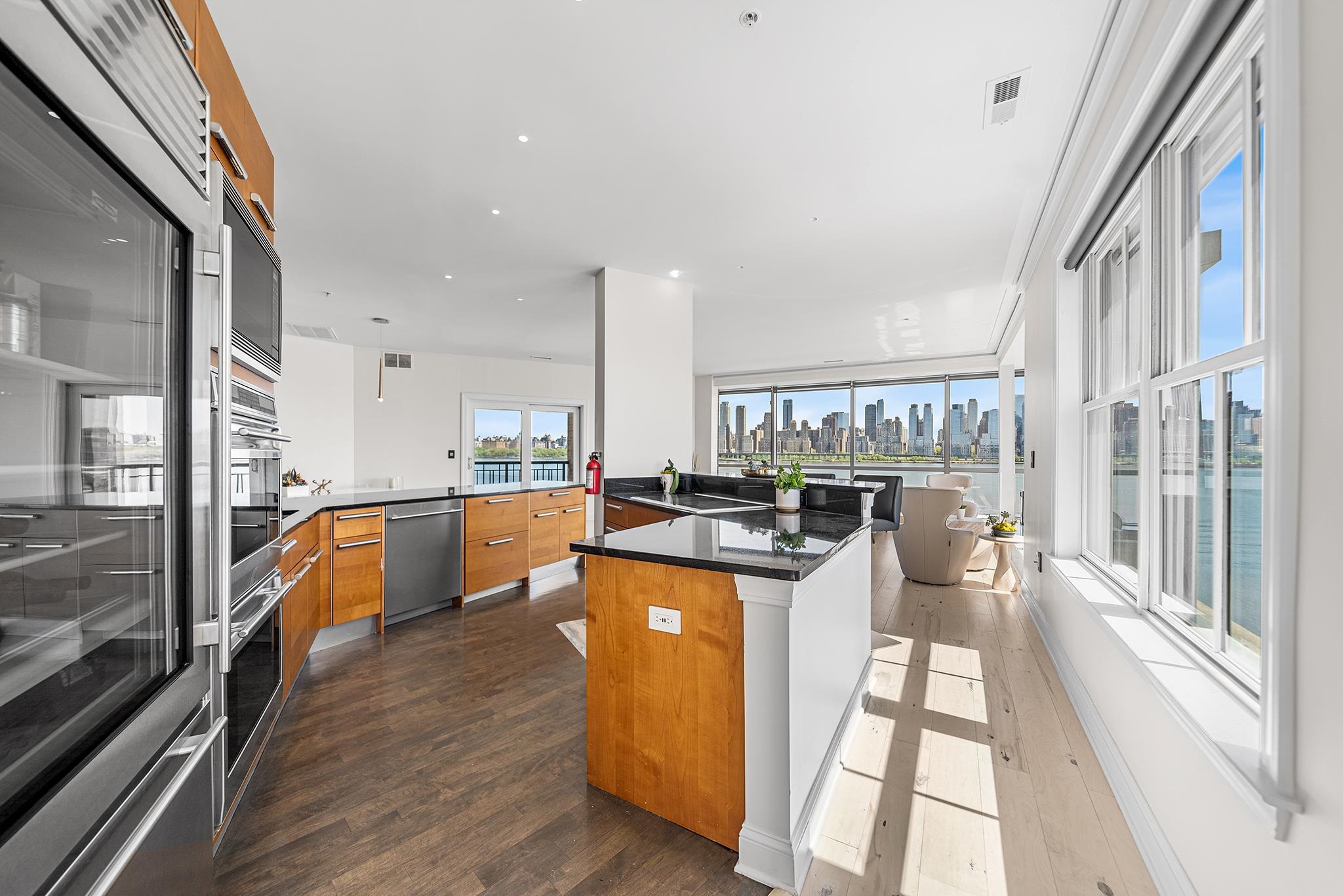 20 Avenue At Port Imperial #401, West New York, New Jersey image 5