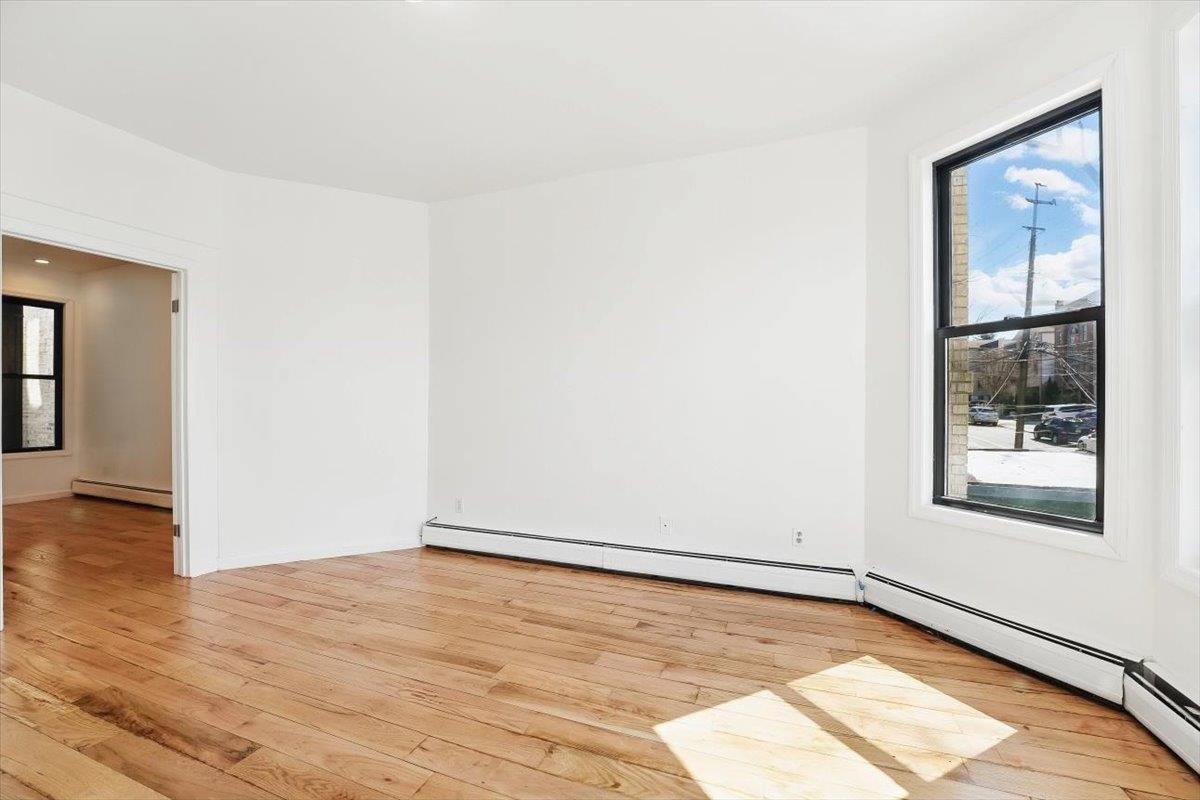 138 Leonard St #2R, Jersey City, New Jersey image 2