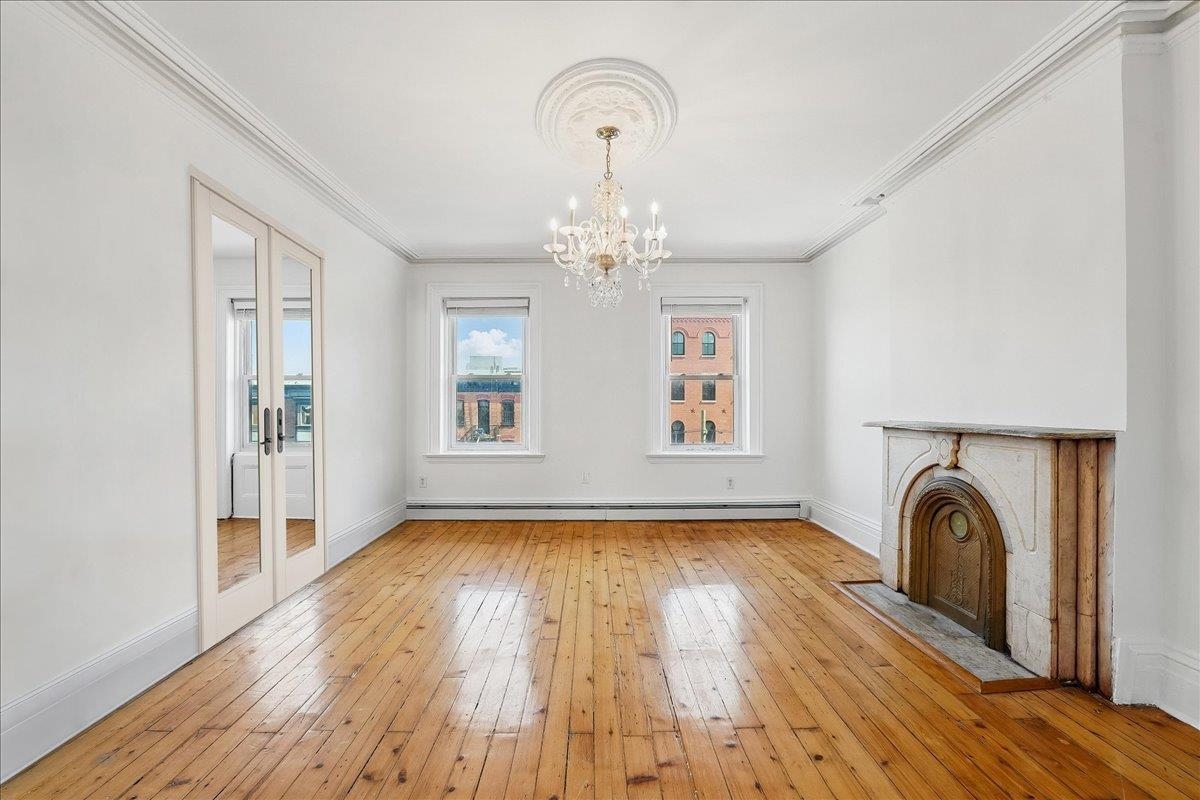 189 Christopher Columbus Dr #4, Jersey City, New Jersey image 5