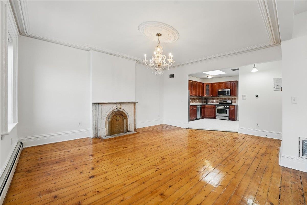 189 Christopher Columbus Dr #4, Jersey City, New Jersey image 7