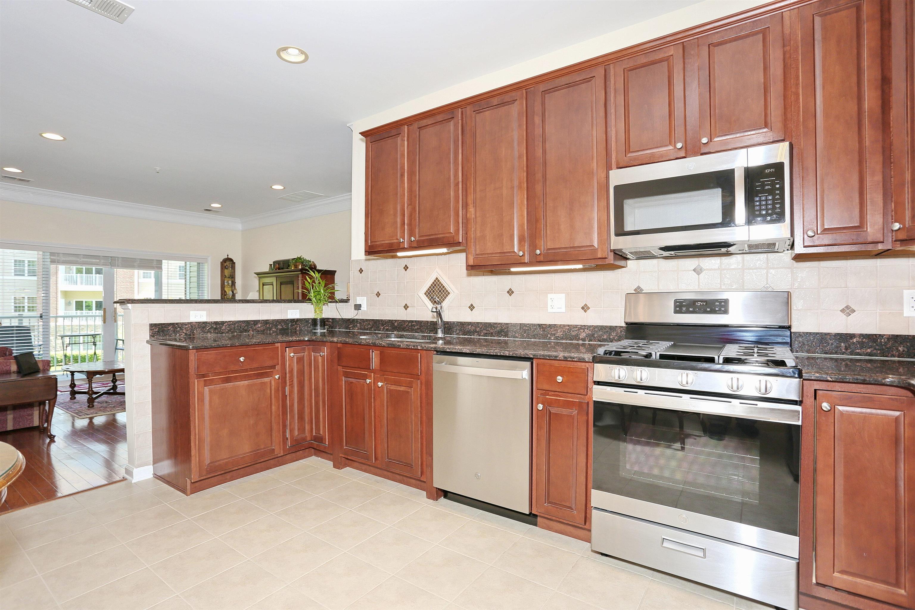 6121 Warrens Way, Wanaque, New Jersey image 13