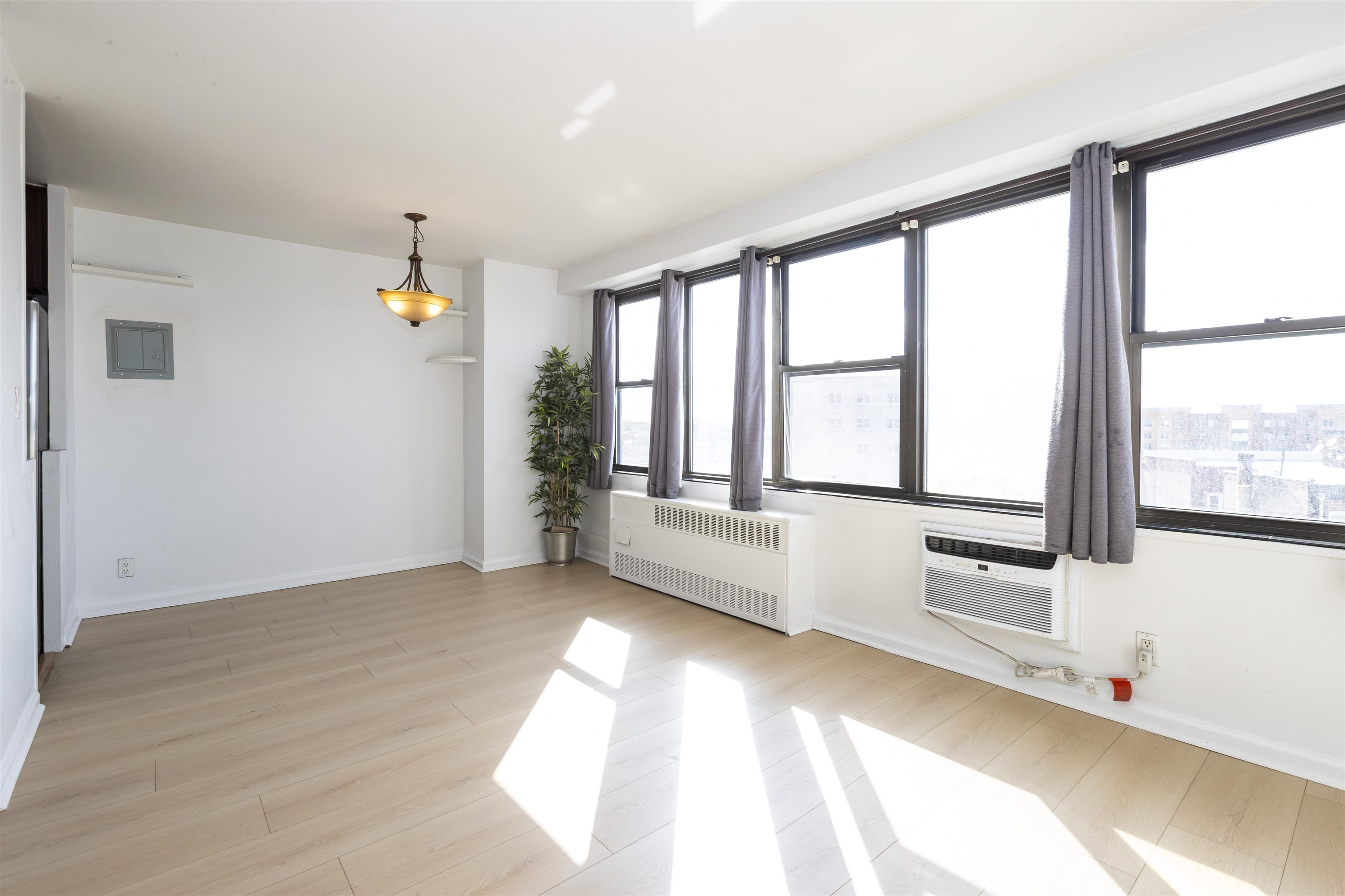 500 Central Ave #520, Union City, New Jersey image 5