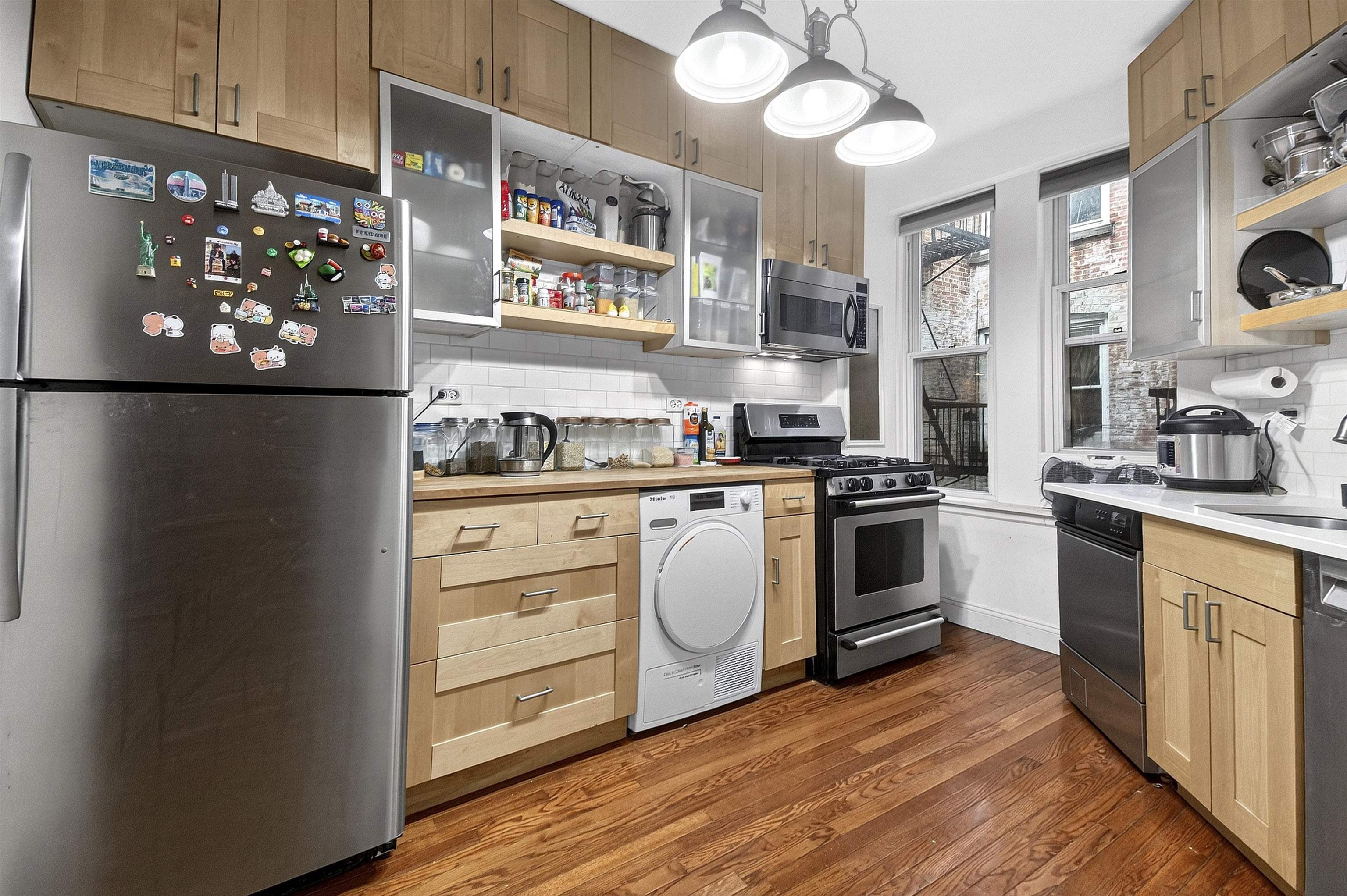 278 MAGNOLIA AVE 12