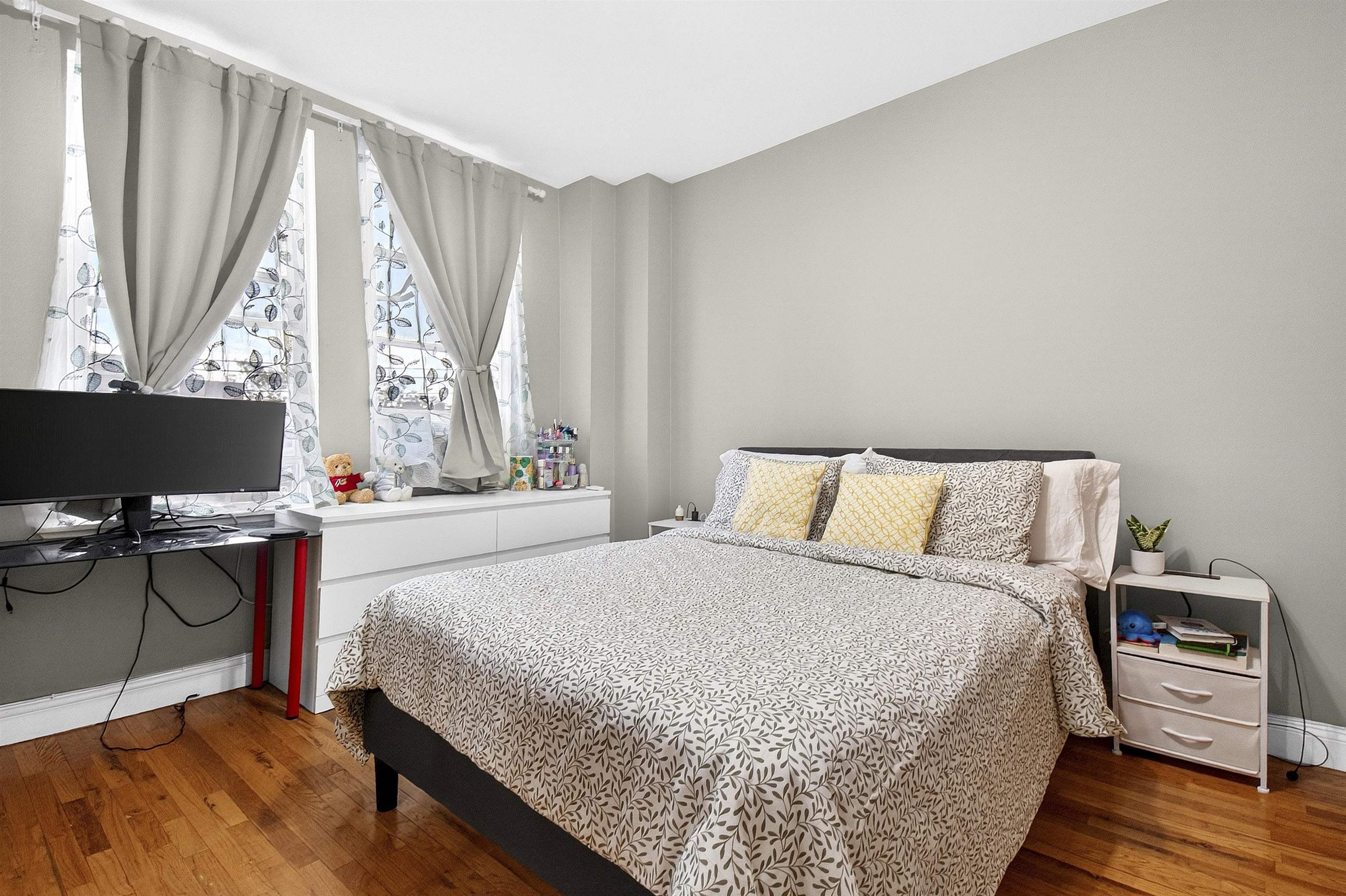 278 MAGNOLIA AVE 12