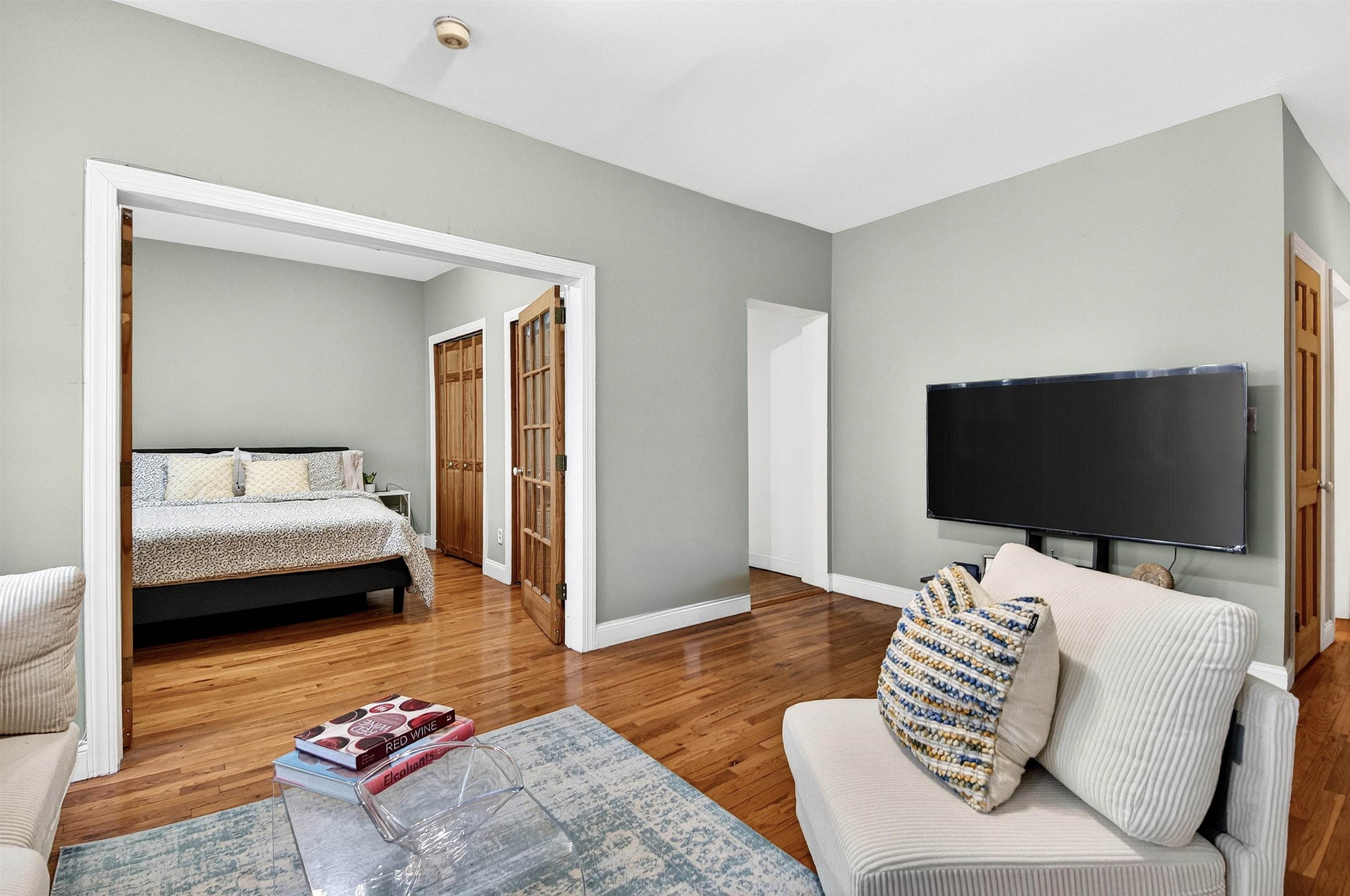278 MAGNOLIA AVE 12