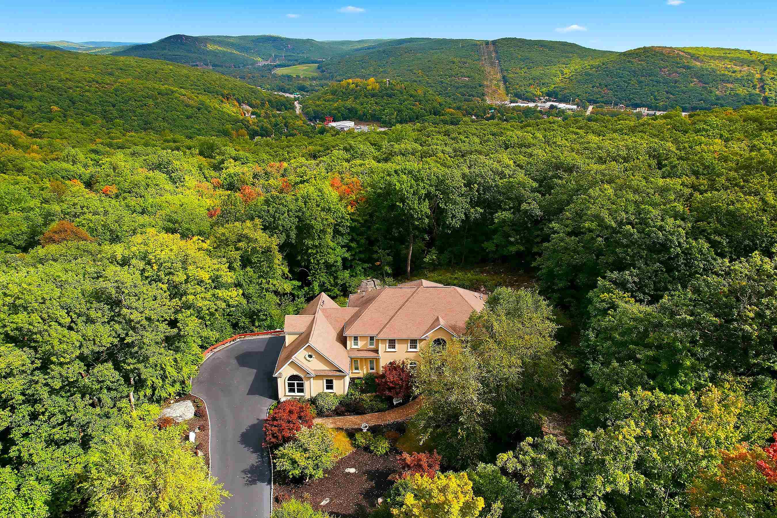 21 PINE HILL RD