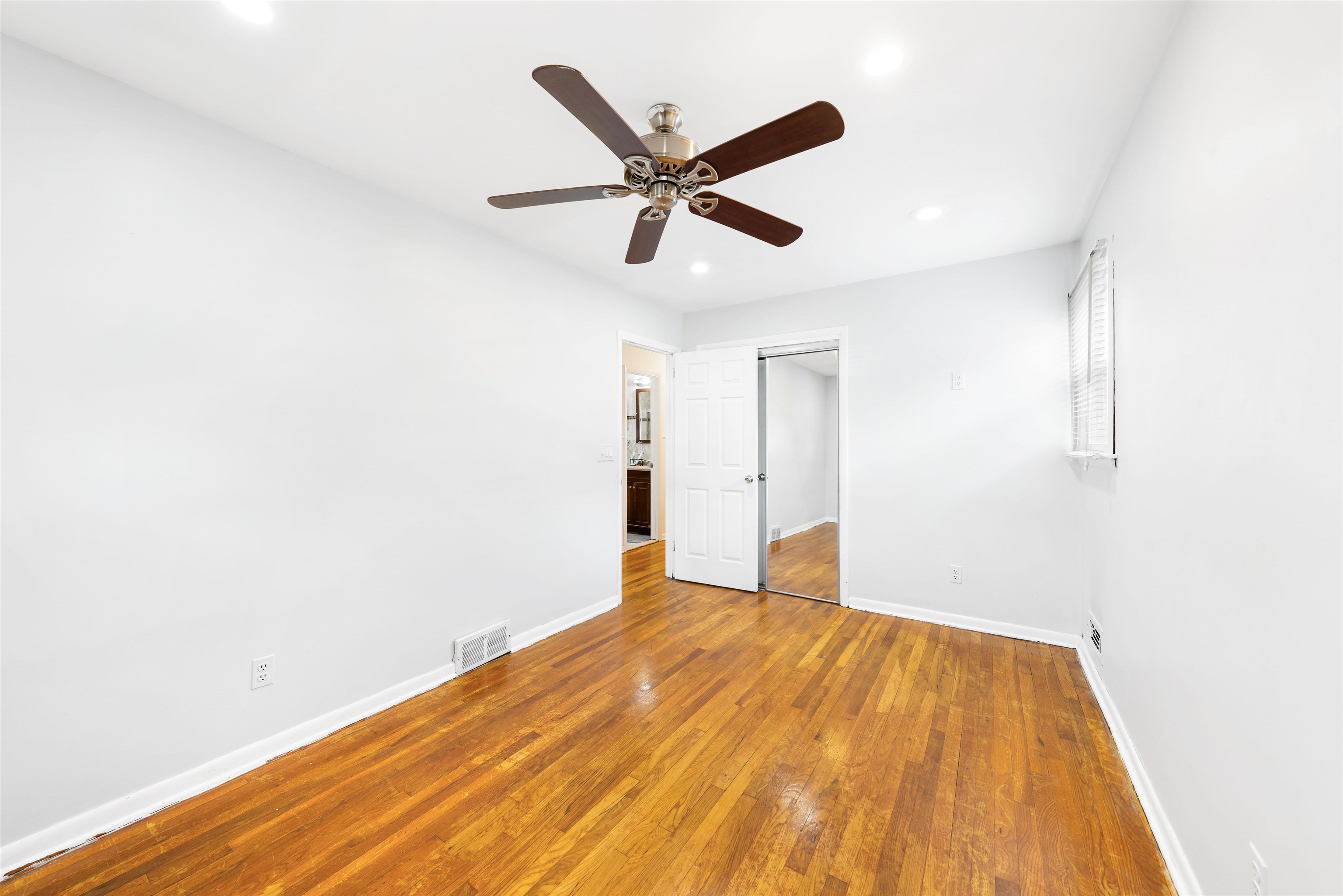 1432 44th St, North Bergen, New Jersey image 11