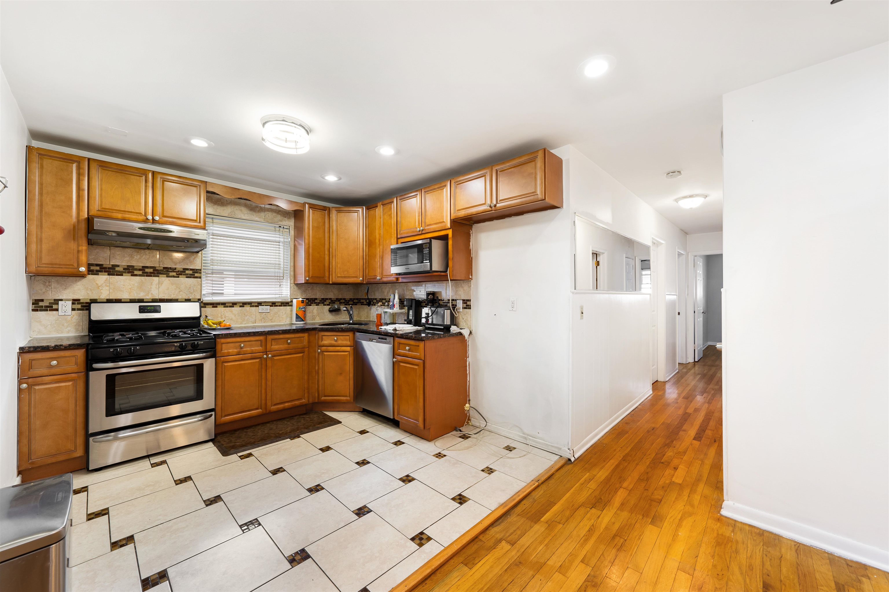 1432 44th St, North Bergen, New Jersey image 4