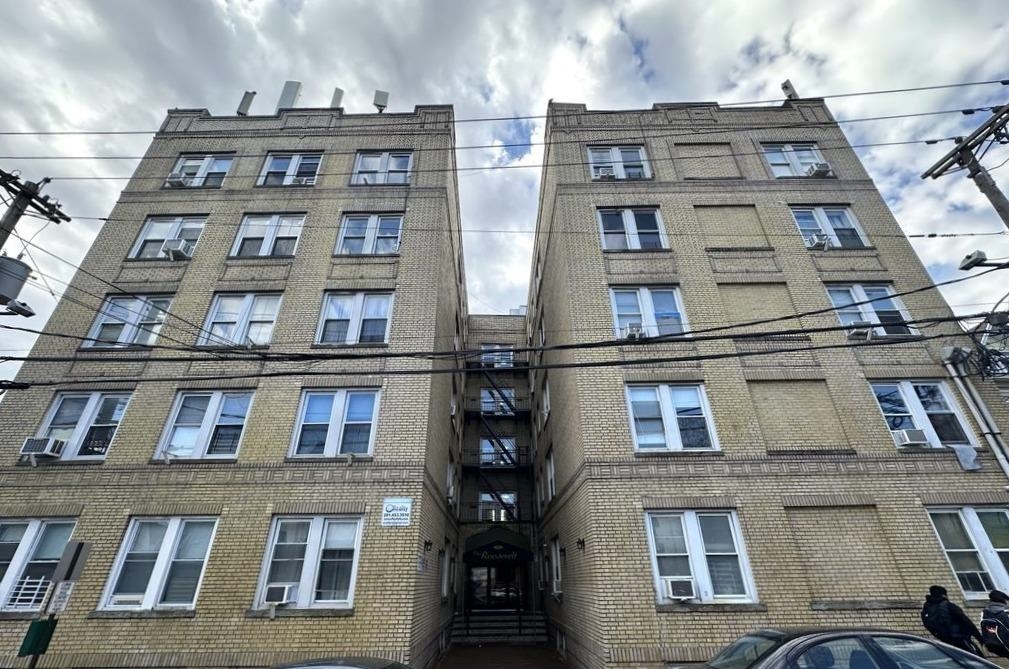 201 45th St #E2, Union City, New Jersey image 1
