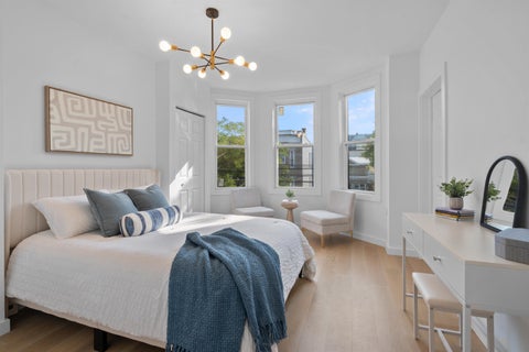 Condo For Sale - 110 Maple St #2<br/> Weehawken, NJ 07086