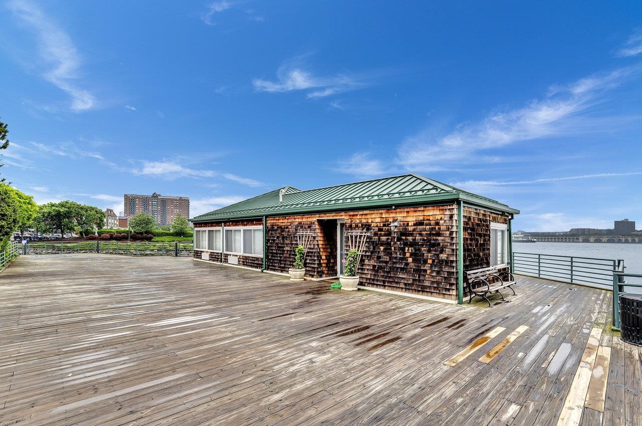 200 Grand Cove Way #PH-5F, Edgewater, New Jersey image 22