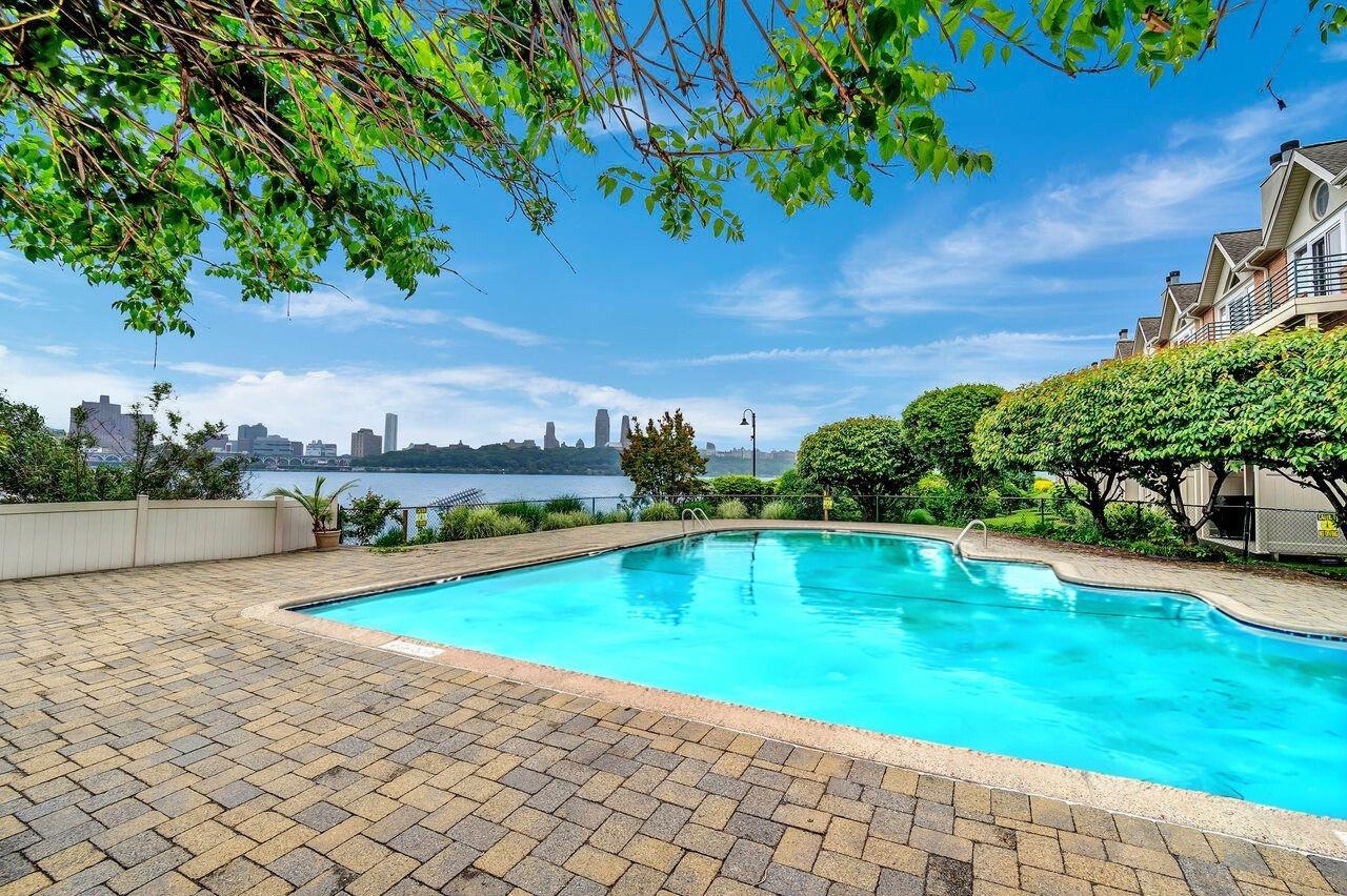 200 Grand Cove Way #PH-5F, Edgewater, New Jersey image 20