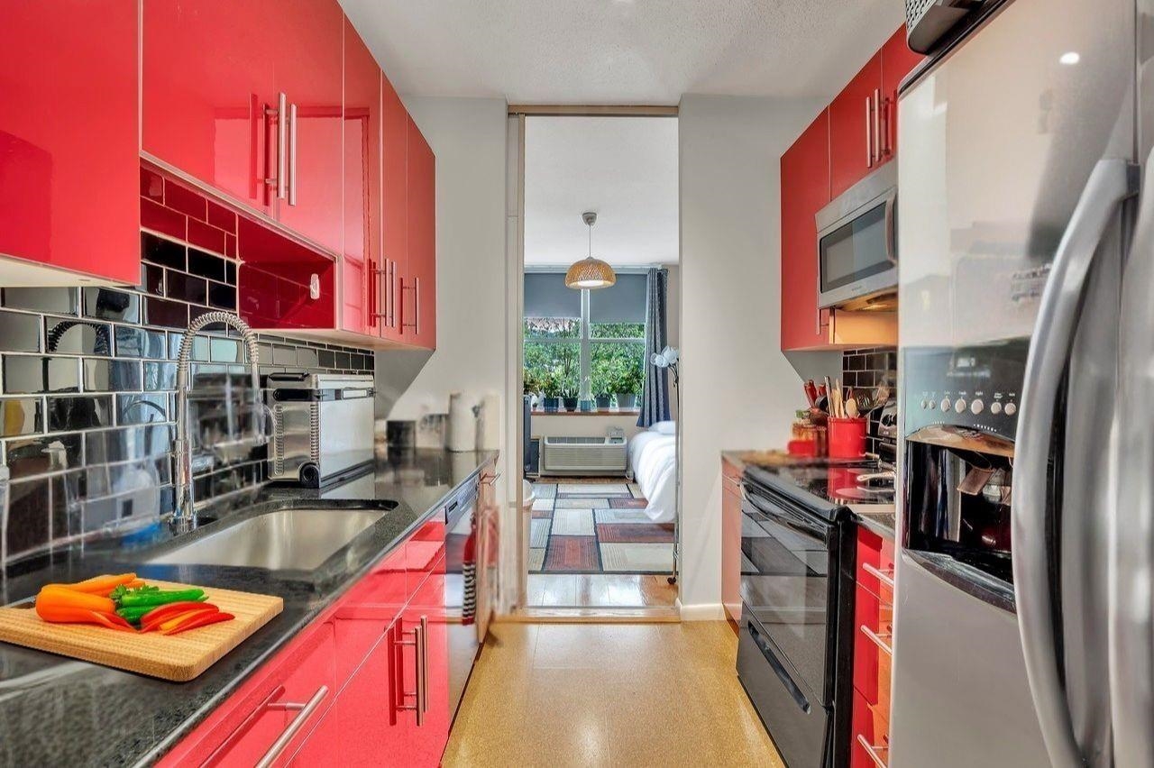 200 Grand Cove Way #PH-5F, Edgewater, New Jersey image 5