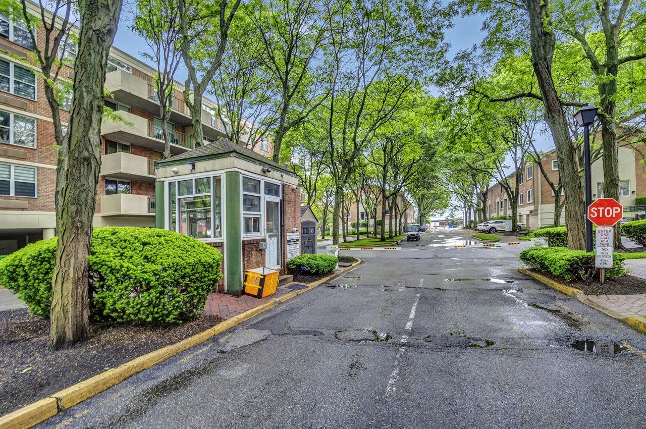 200 Grand Cove Way #PH-5F, Edgewater, New Jersey image 27