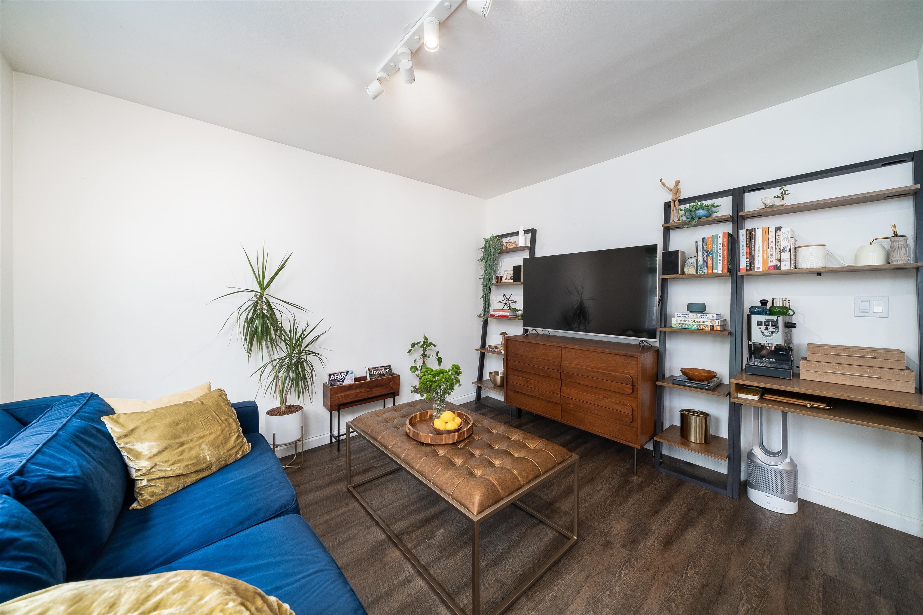 235 Sherman Ave, Jersey City, New Jersey image 8