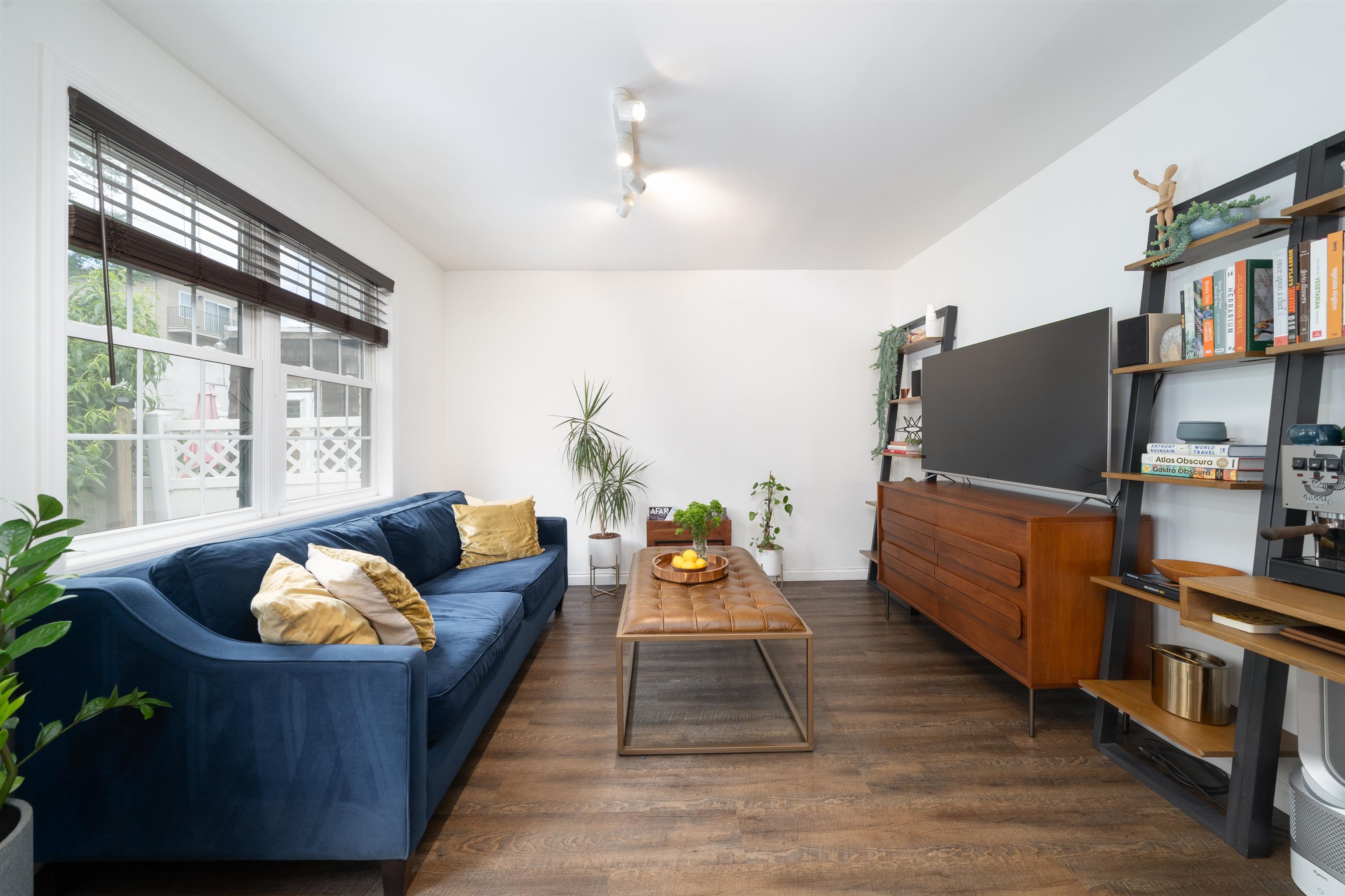 235 Sherman Ave, Jersey City, New Jersey image 7
