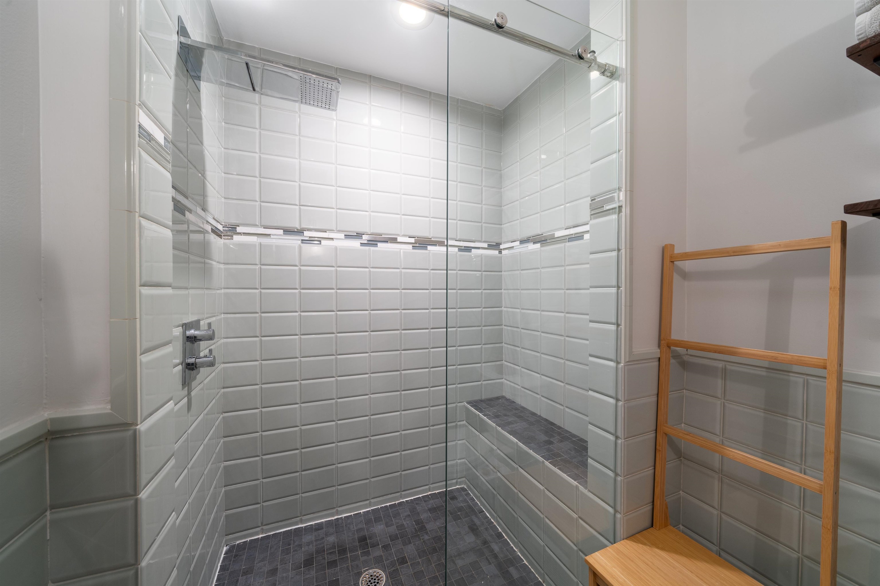 235 Sherman Ave, Jersey City, New Jersey image 14