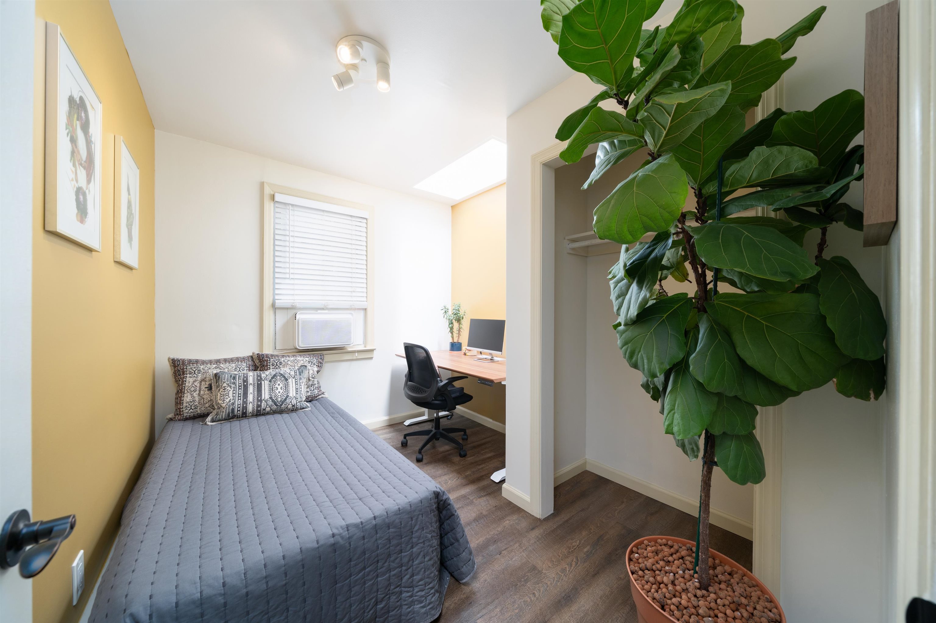 235 Sherman Ave, Jersey City, New Jersey image 12