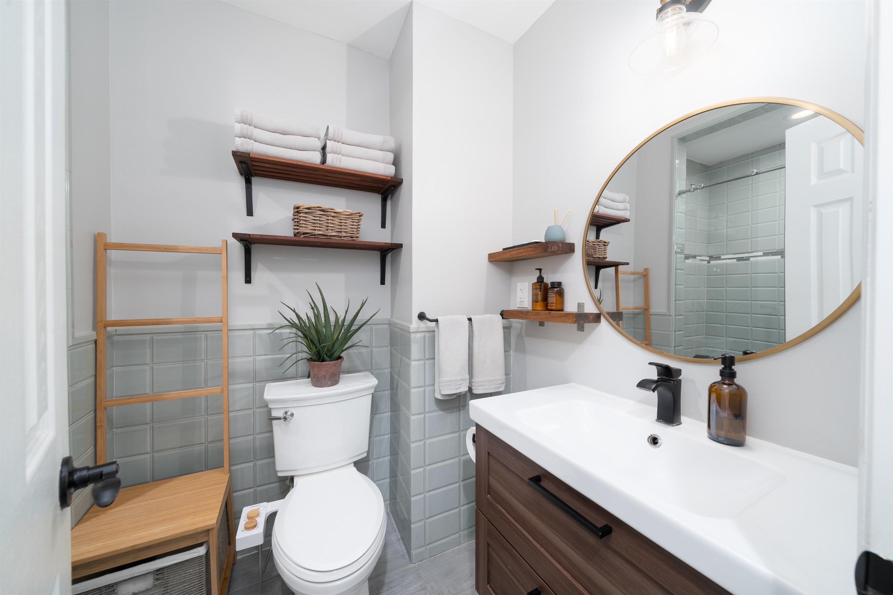 235 Sherman Ave, Jersey City, New Jersey image 15