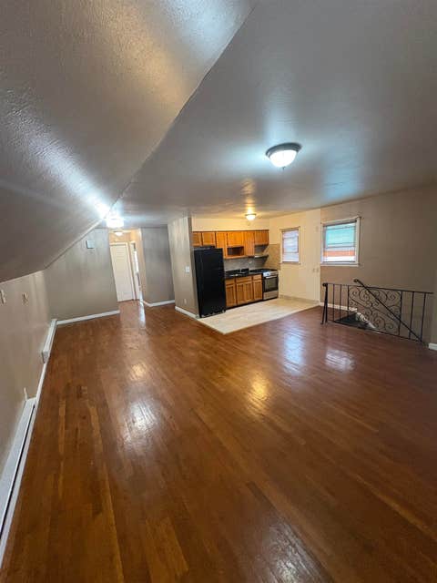 Homes For Rent - 36 Pinecrest Rd #2<br/> Jersey City, NJ 07305