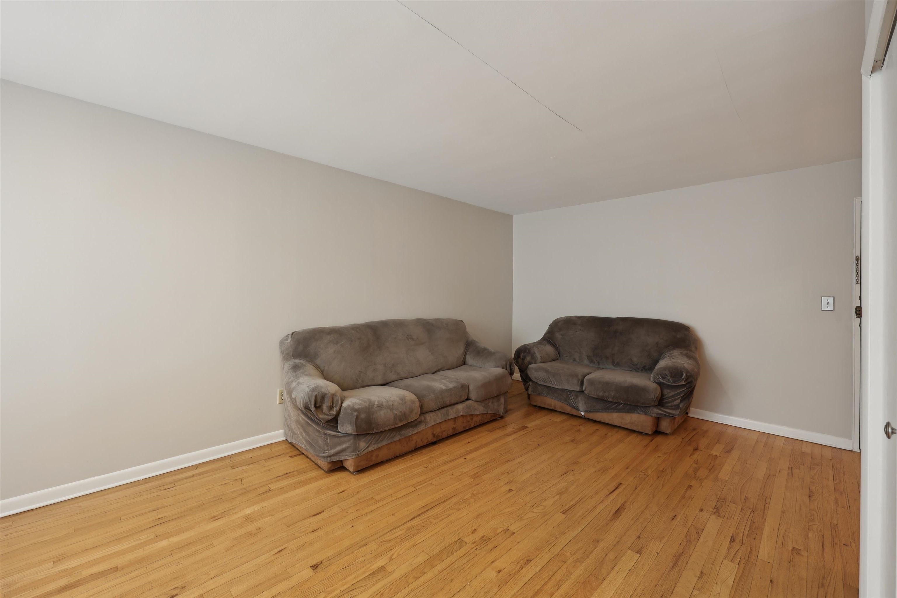 310 70th St #1D, Guttenberg, New Jersey image 11