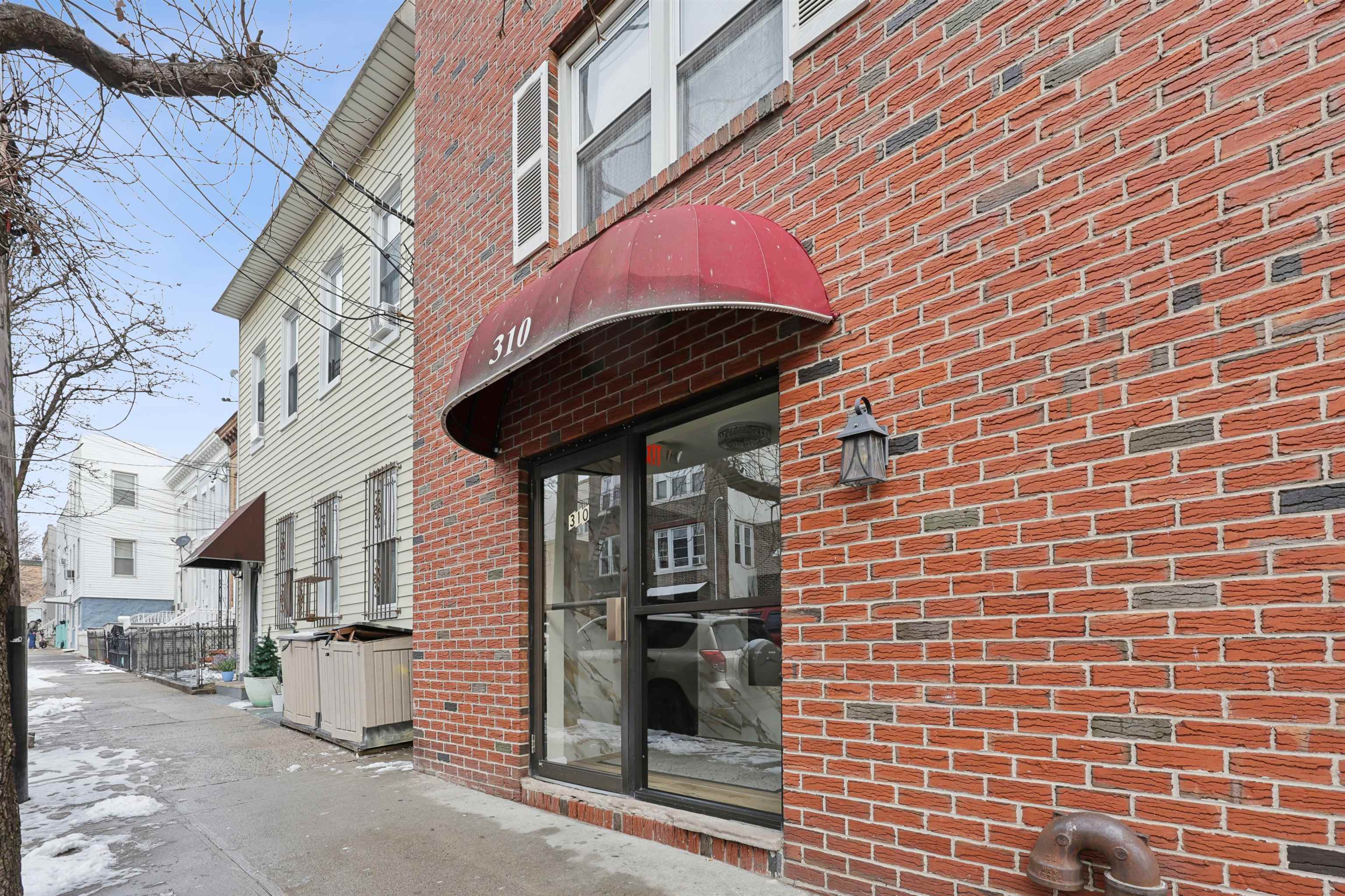 310 70th St #1D, Guttenberg, New Jersey image 2