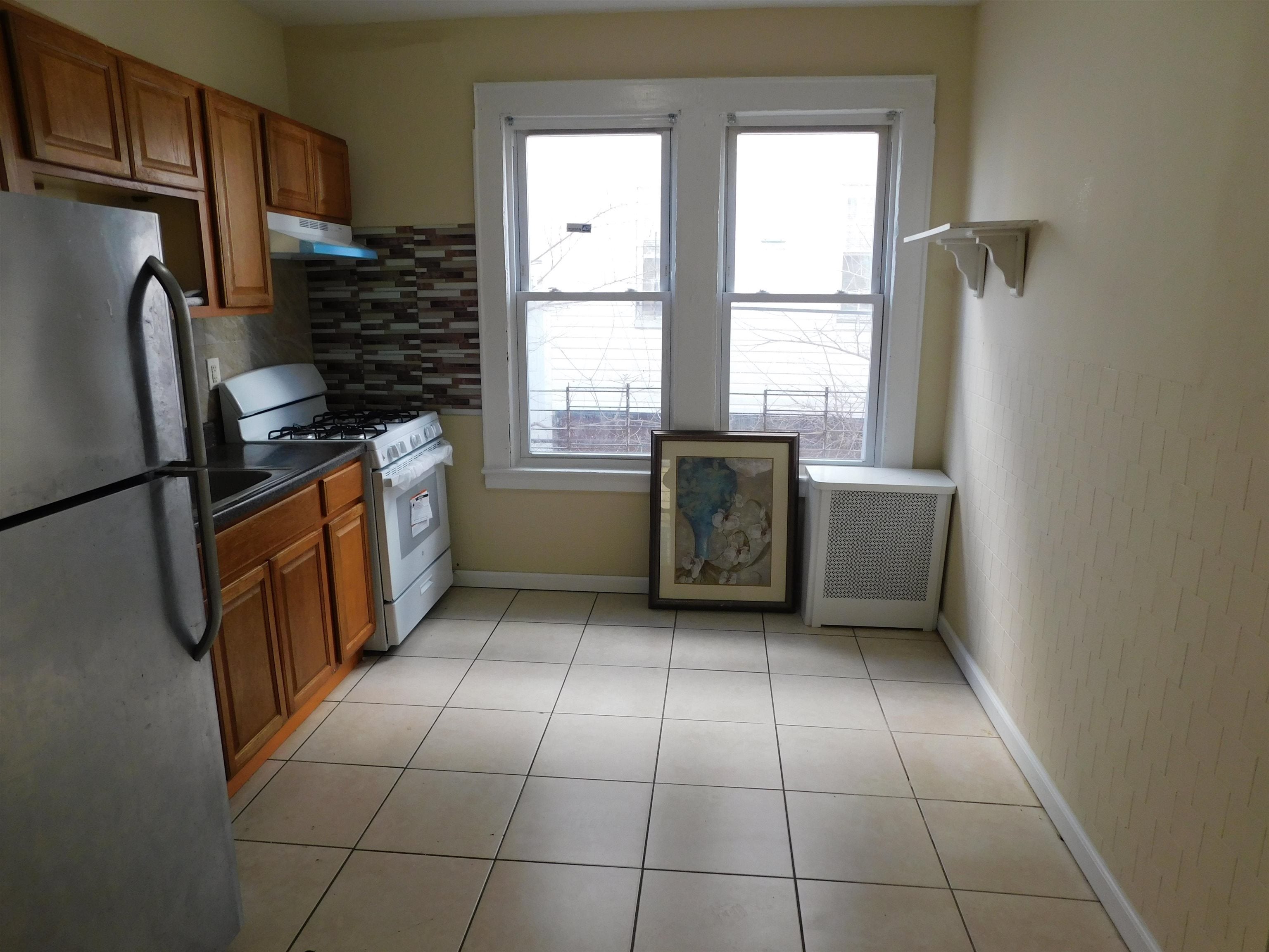 282 RENNER AVE 3