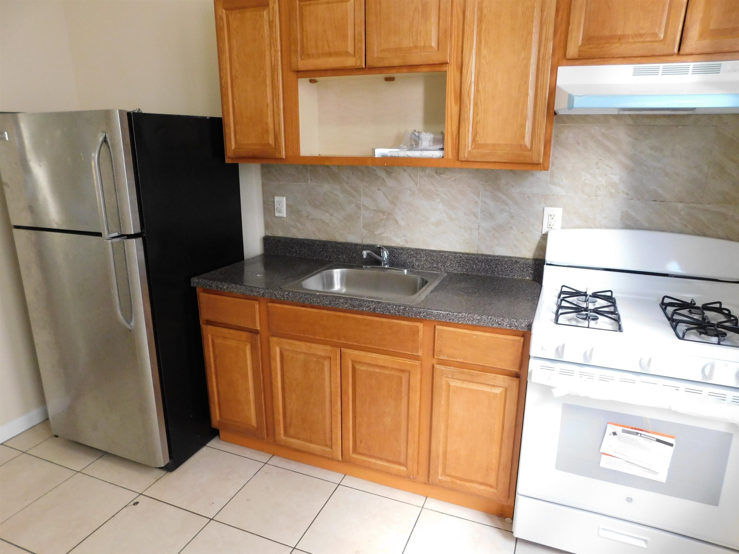 282 RENNER AVE 3