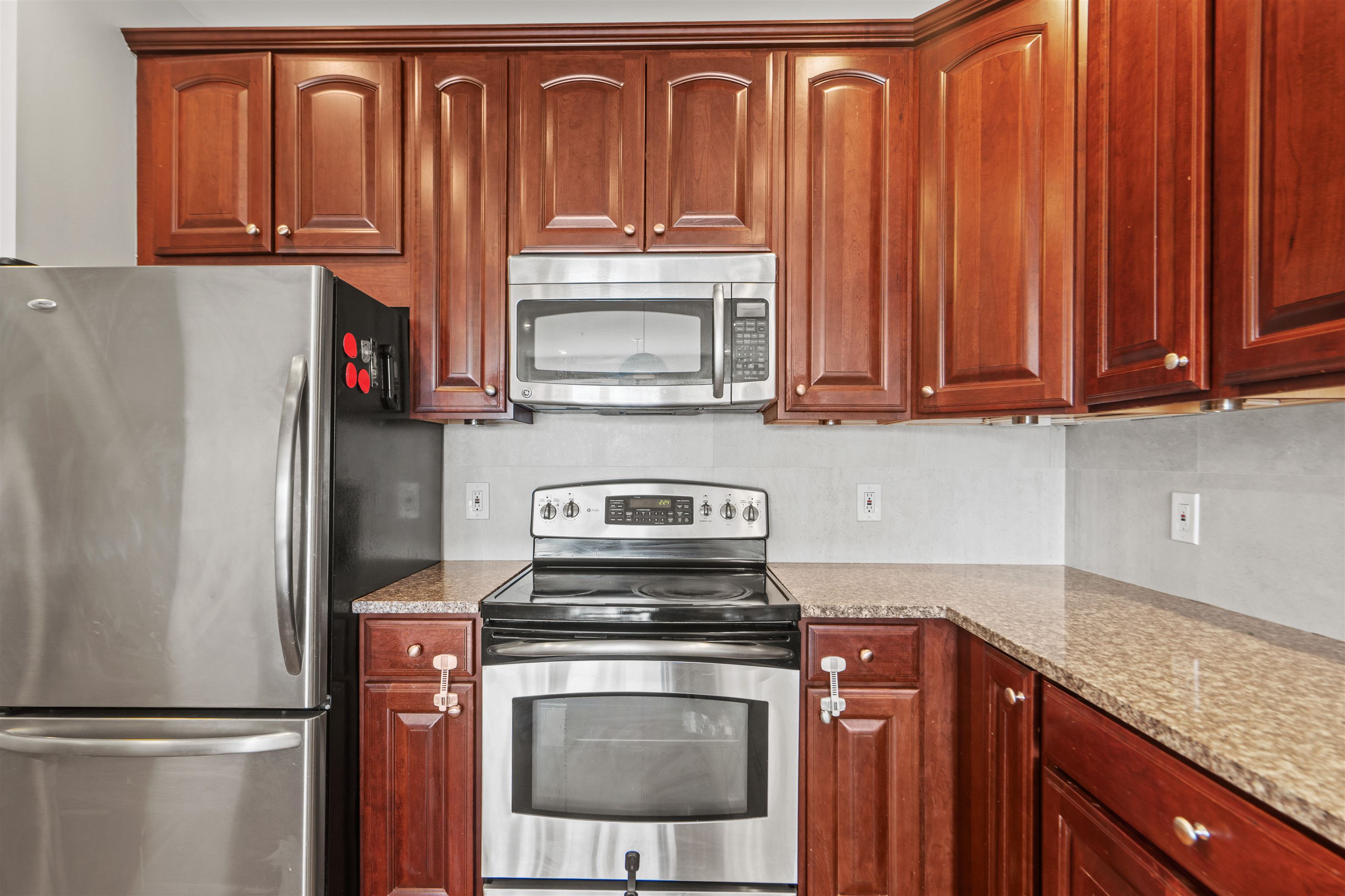 20 Avenue At Port Imperial #321, West New York, New Jersey image 4