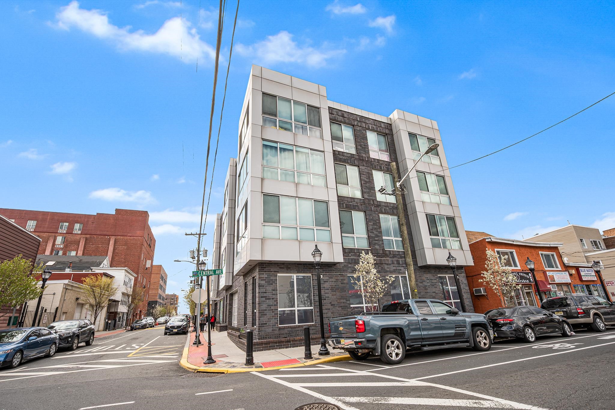 3121 Central Ave #2D, Union City, New Jersey image 2