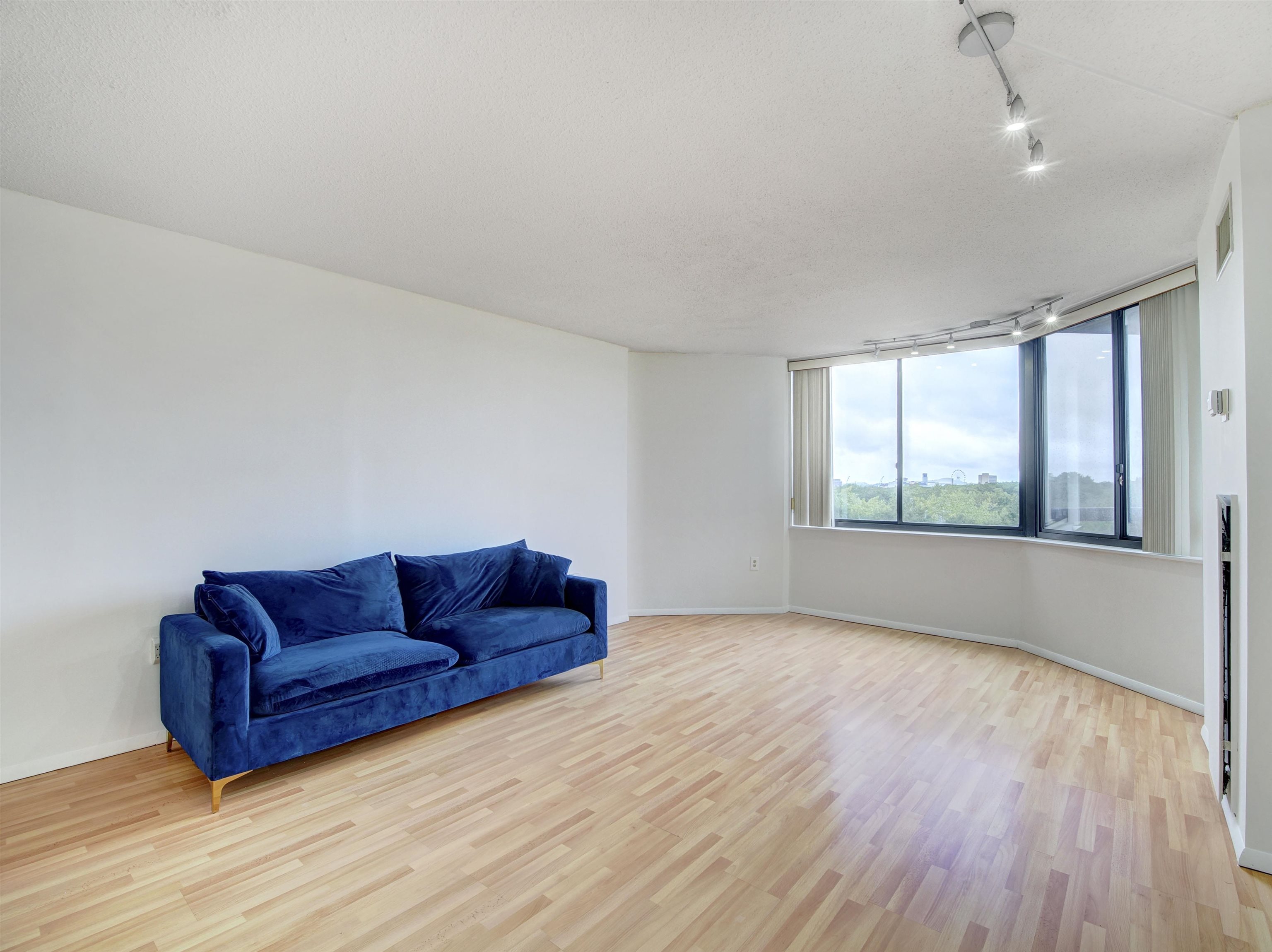 625 HARMON COVE TOWER 625