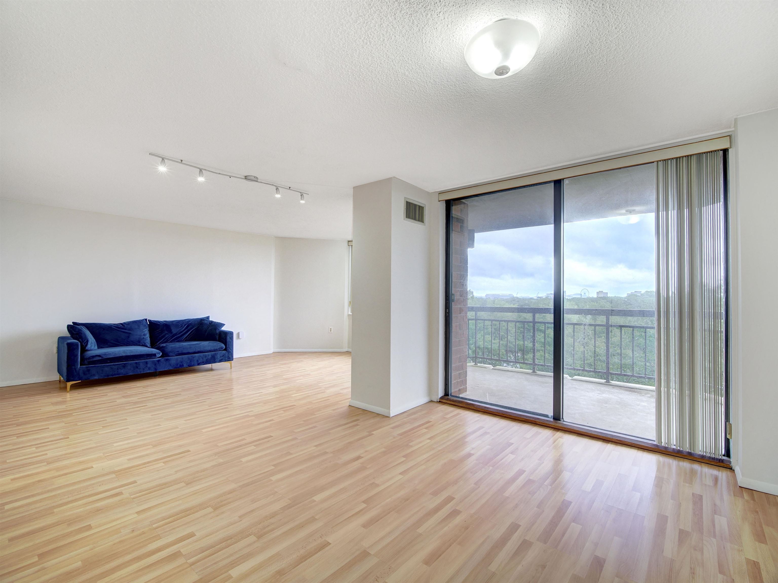 625 HARMON COVE TOWER 625
