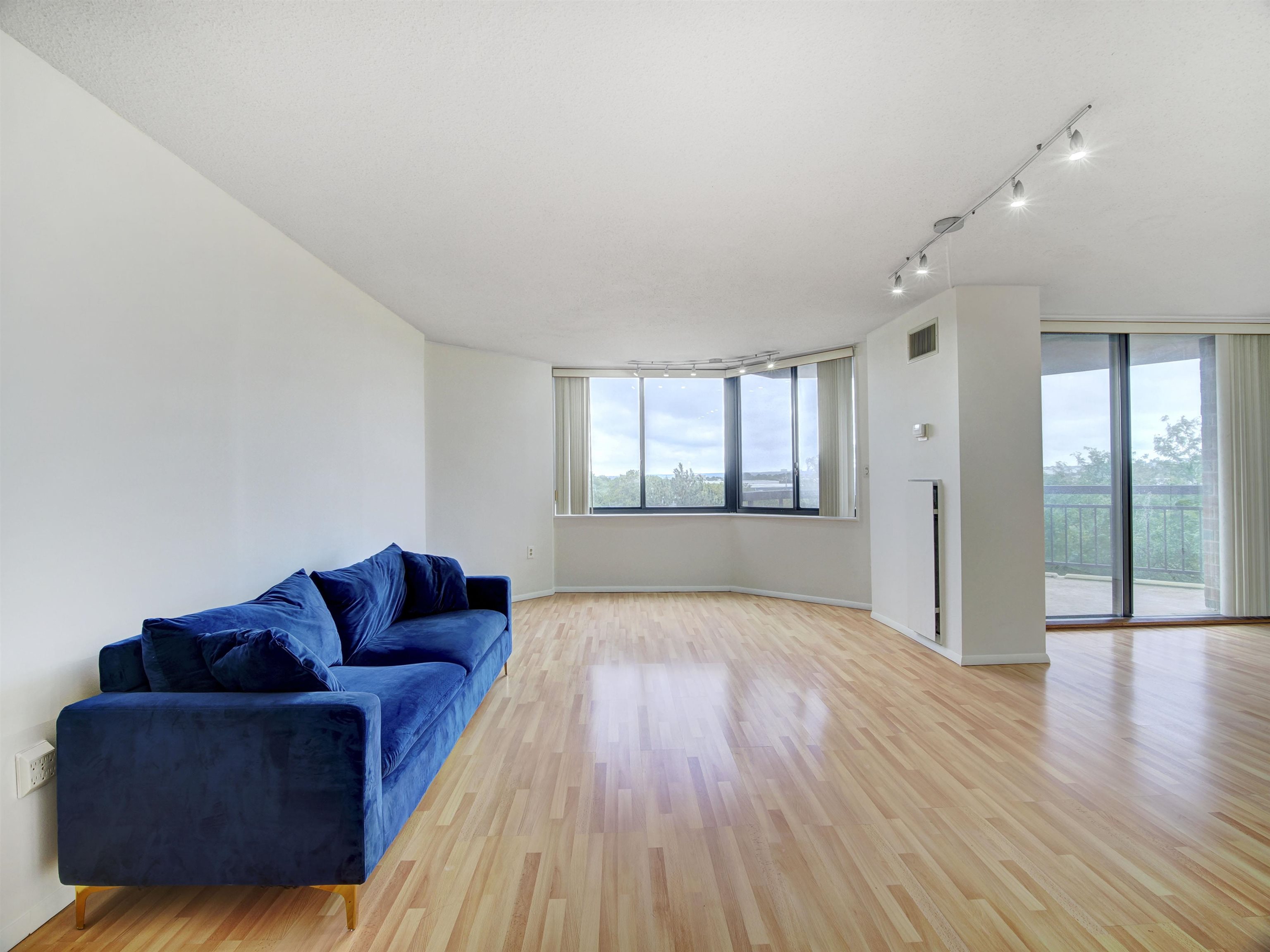 625 HARMON COVE TOWER 625
