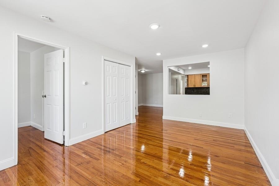 Jersey City, Heights, New Jersey 07307, United States, 3 Bedrooms Bedrooms, ,2 BathroomsBathrooms,Residential,Active,156902